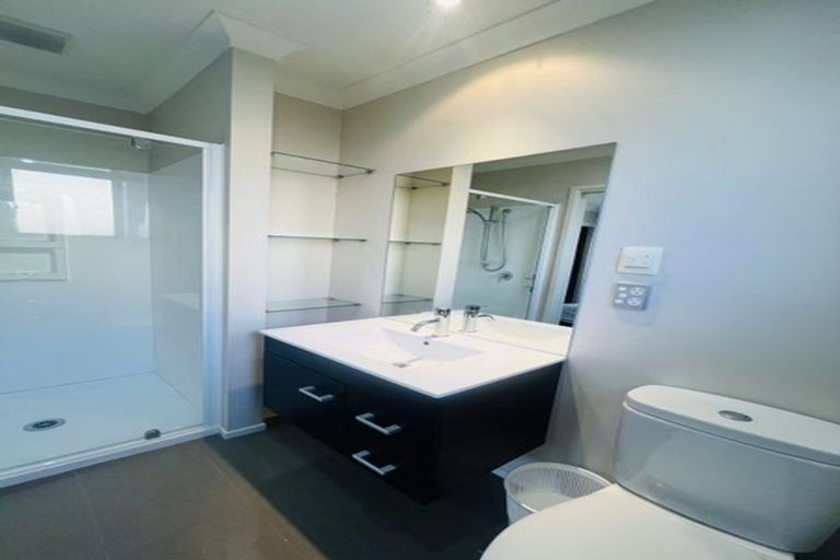 Photo of property in 46 Westpark Drive, Burnside, Christchurch, 8053