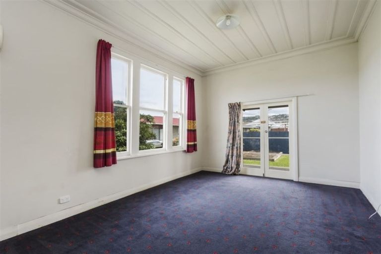 Photo of property in 61 Wesley Street, South Dunedin, Dunedin, 9012