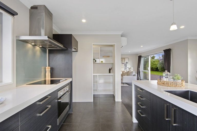 Photo of property in 6 Dundee Close, Darfield, 7510