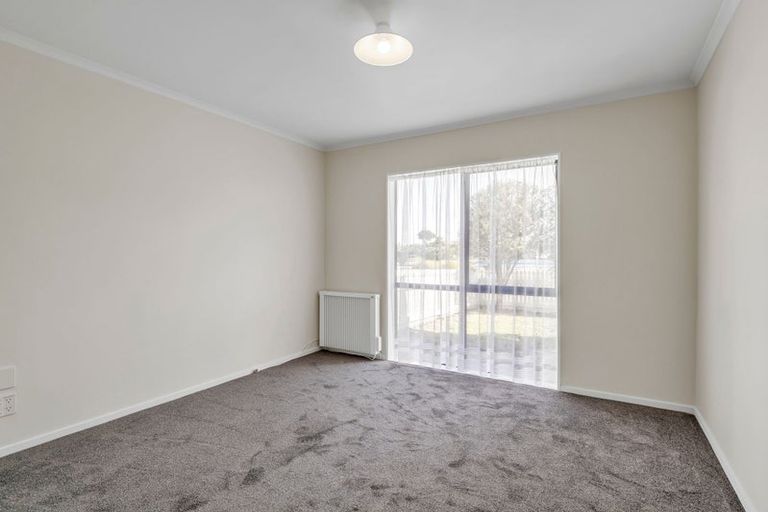 Photo of property in 28 Freyberg Street, Roslyn, Palmerston North, 4414