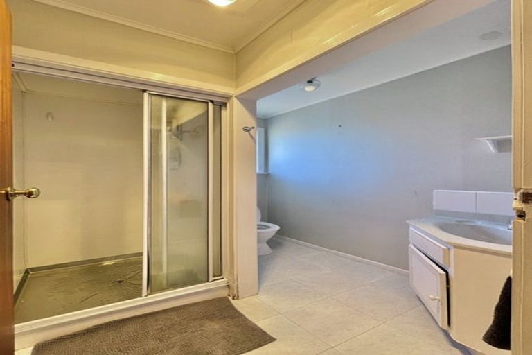 Photo of property in 1129 Fergusson Drive, Clouston Park, Upper Hutt, 5018