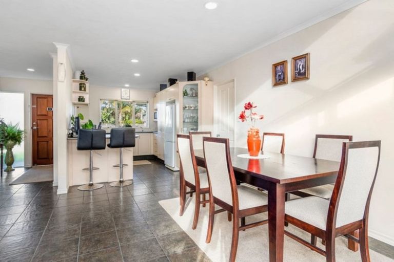 Photo of property in 28 Calypso Drive, Papamoa Beach, Papamoa, 3118