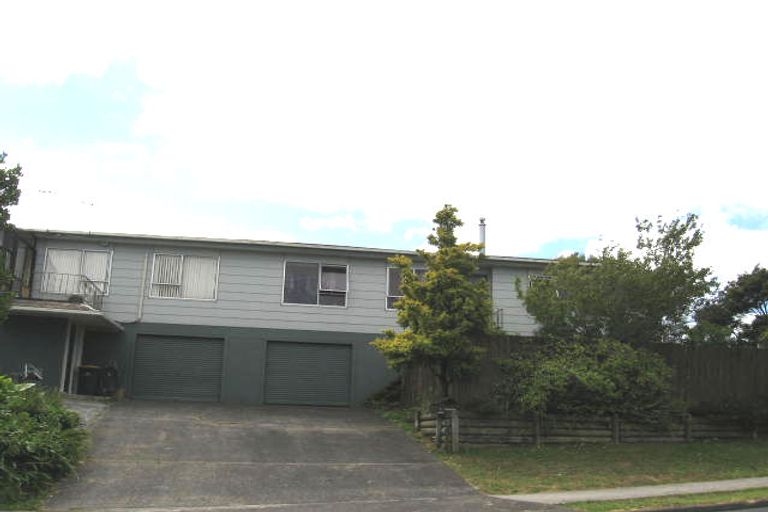 Photo of property in 2/1 Park Hill Road, Birkenhead, Auckland, 0626
