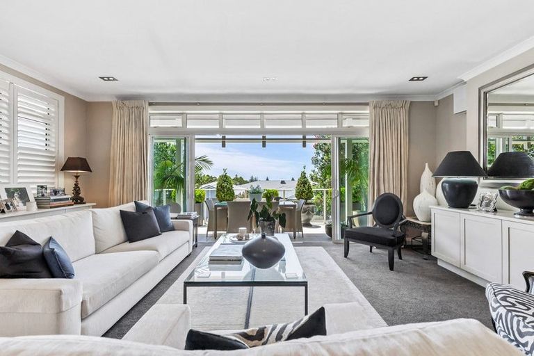 Photo of property in 17 Landmark Terrace, Orewa, 0931