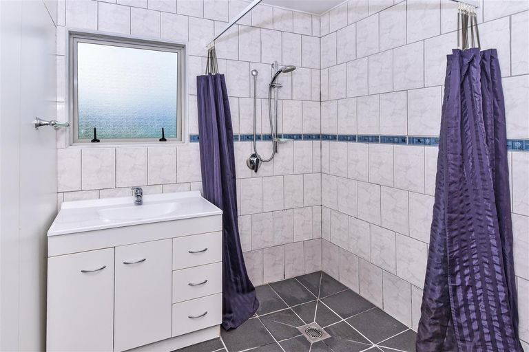 Photo of property in 3 Maraetai Place, Port Waikato, Tuakau, 2695