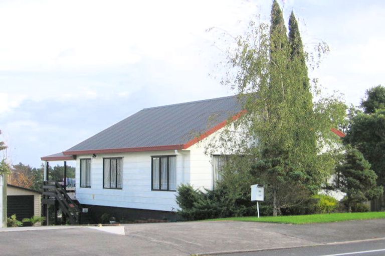 Photo of property in 15 Gosford Drive, Botany Downs, Auckland, 2010