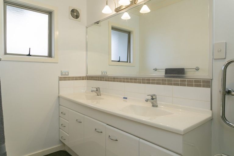 Photo of property in 11 Birchwood Lane, Hilltop, Taupo, 3330