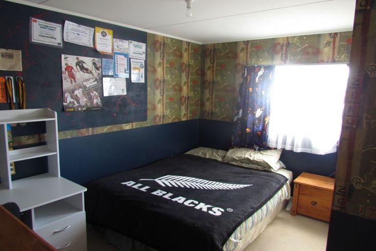 Photo of property in 21 Nash Place, Masterton, 5810