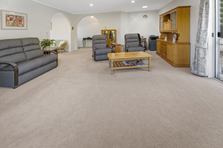 Photo of property in 21 Coleridge Place, Stoke, Nelson, 7011