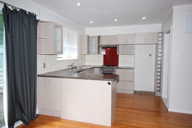 Photo of property in 9 Aronui Terrace, Kelston, Auckland, 0602