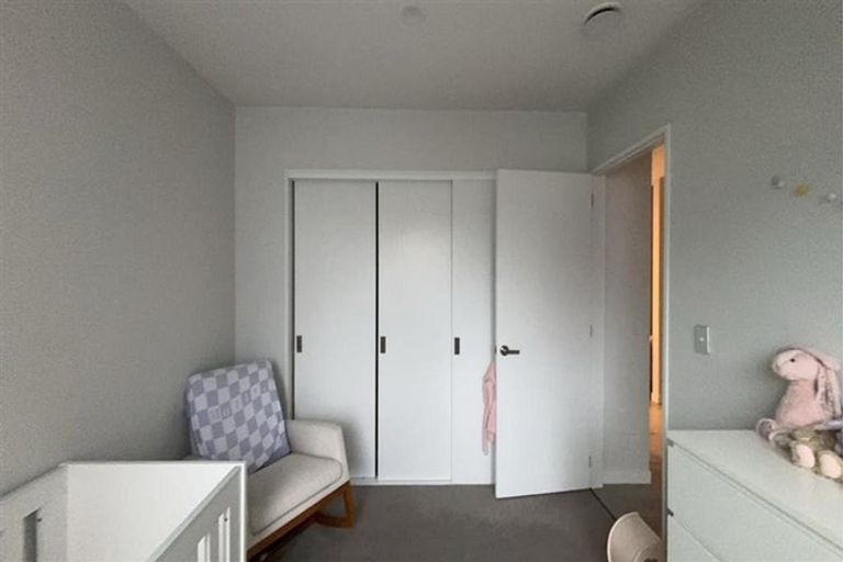 Photo of property in 27 Craigs Way, Hobsonville, Auckland, 0616