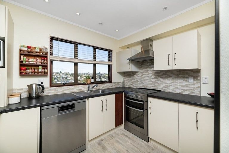 Photo of property in 52b Millers Road, Brookfield, Tauranga, 3110
