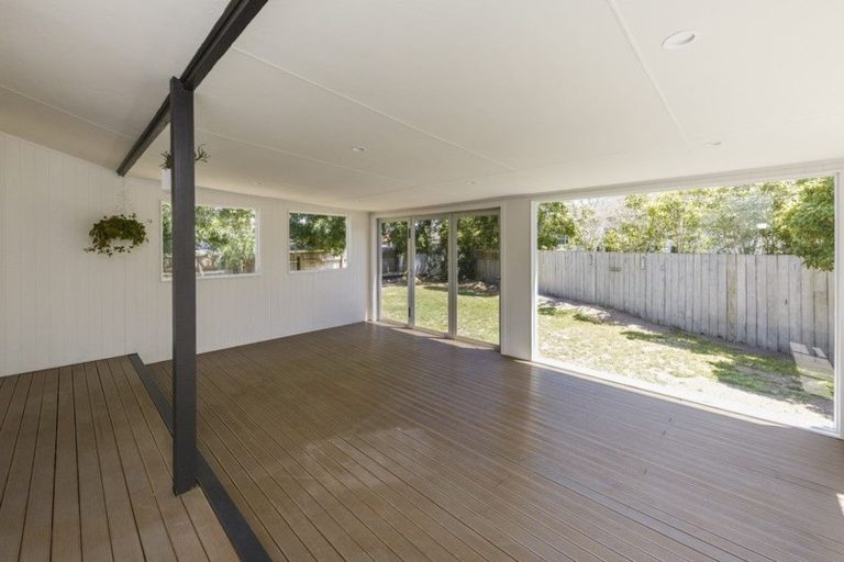 Photo of property in 19 Peppertree Glade, Kelvin Grove, Palmerston North, 4414