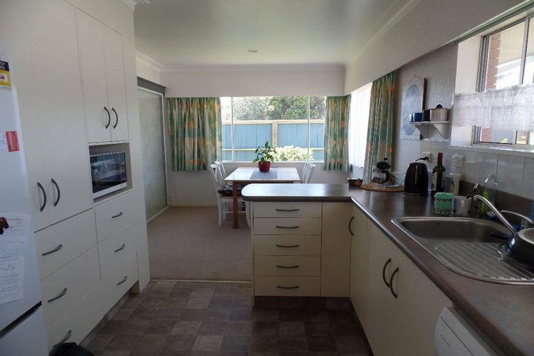 Photo of property in 2 Tupaea Place, Otumoetai, Tauranga, 3110