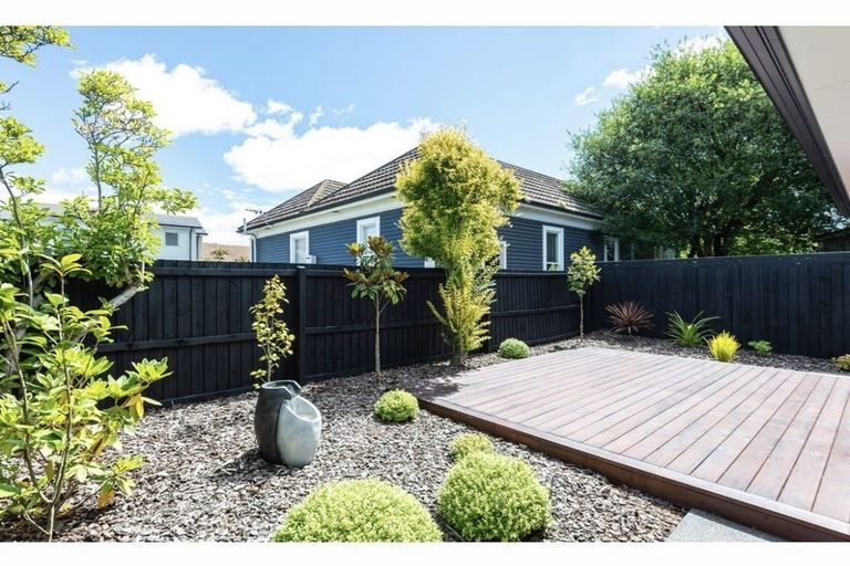 Photo of property in 258a Edgeware Road, Edgeware, Christchurch, 8013