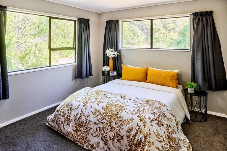 Photo of property in 38 Exploration Way, Whitby, Porirua, 5024