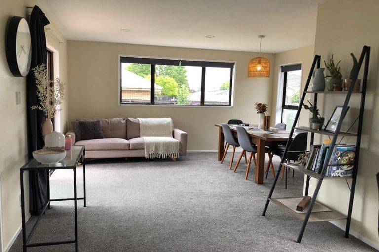 Photo of property in 20 Sawtell Place, Northcote, Christchurch, 8052