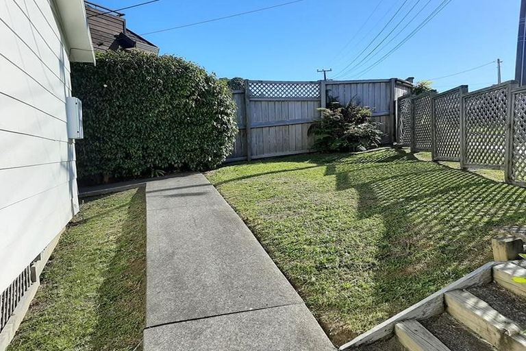 Photo of property in 15 Orchard Road, Browns Bay, Auckland, 0630