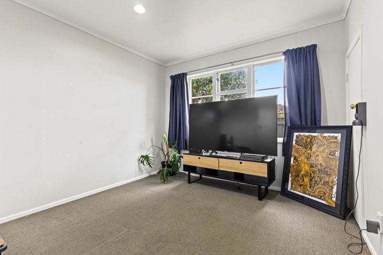 Photo of property in 111a Clevedon Road, Papakura, 2110