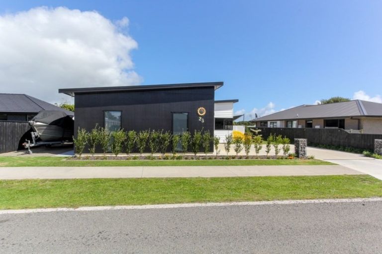 Photo of property in 23 Dreaver Drive, Waitara, 4320