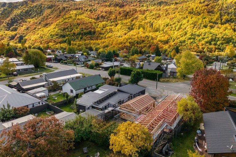 Photo of property in 38 Centennial Avenue, Arrowtown, 9302