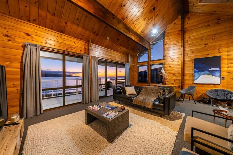 Photo of property in 47 Moana Road, Plimmerton, Porirua, 5026