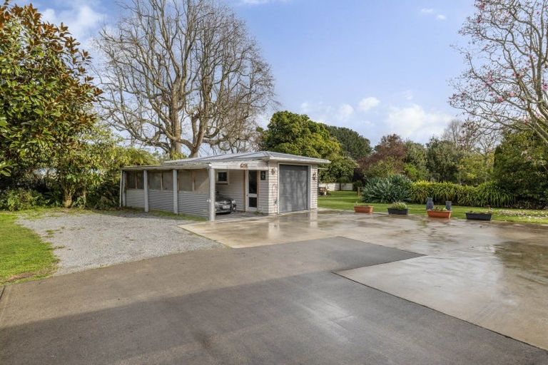 Photo of property in 154 Main Road, Levin, 5510