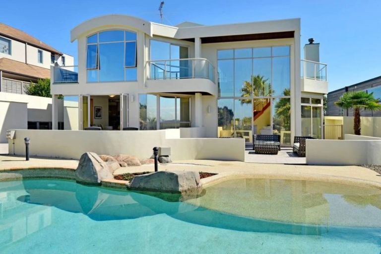 Photo of property in 5 Gilberd Place, Torbay, Auckland, 0630