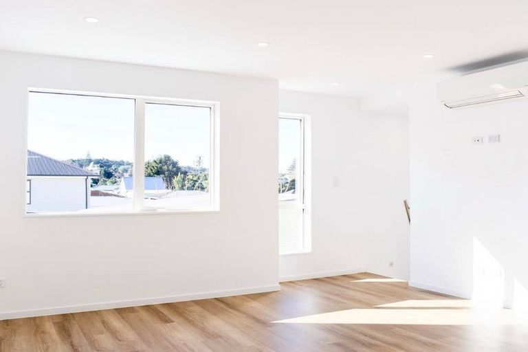 Photo of property in 2/36 Halsey Road, Manurewa, Auckland, 2102