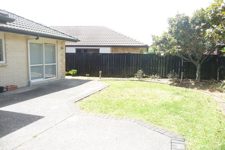 Photo of property in 6 Pennygale Close, Flat Bush, Auckland, 2016
