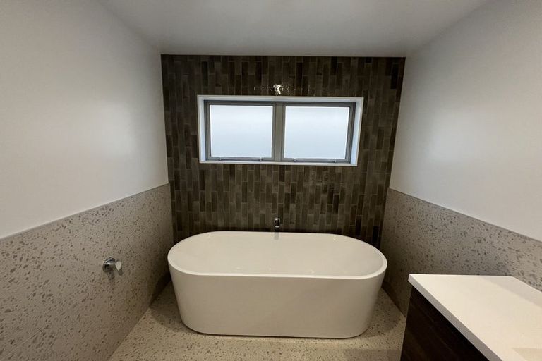 Photo of property in 14 Viv Green Place, Pokeno, 2402