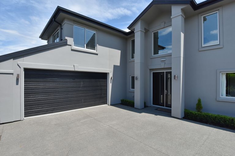 Photo of property in 20 Crombie Green, Northwood, Christchurch, 8051