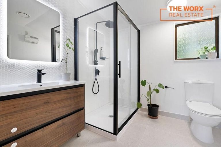 Photo of property in 2/13 Butterworth Avenue, Opaheke, Papakura, 2113