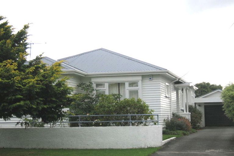 Photo of property in 13 Lincoln Avenue, Epuni, Lower Hutt, 5011
