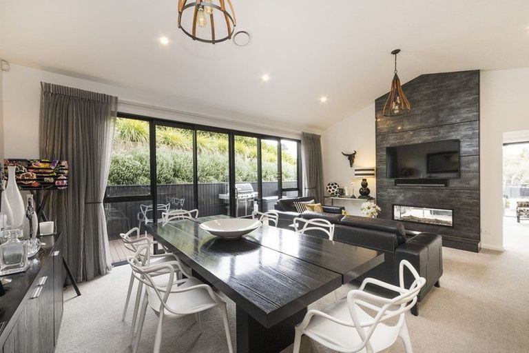 Photo of property in 137 Atawhai Road, Fitzherbert, Palmerston North, 4410