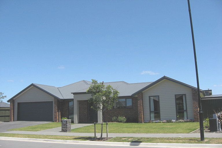 Photo of property in 40 Reka Street, Parklands, Christchurch, 8083