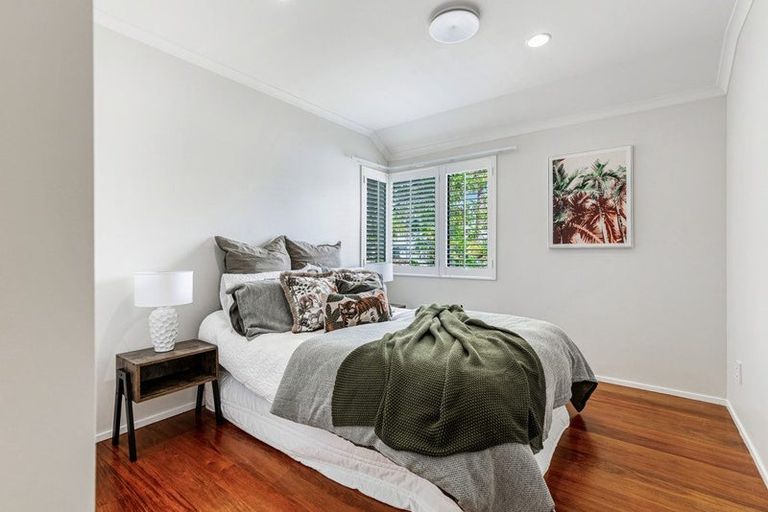 Photo of property in 5 Hobie Court, West Harbour, Auckland, 0618