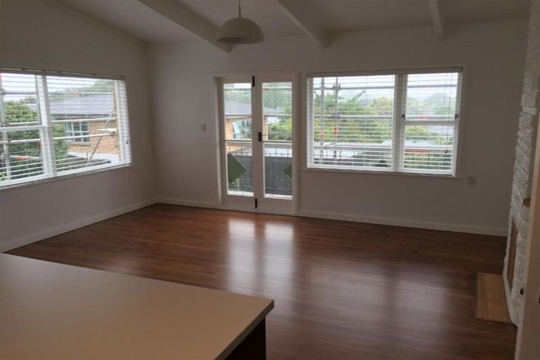 Photo of property in 74 Forest Lake Road, Forest Lake, Hamilton, 3200