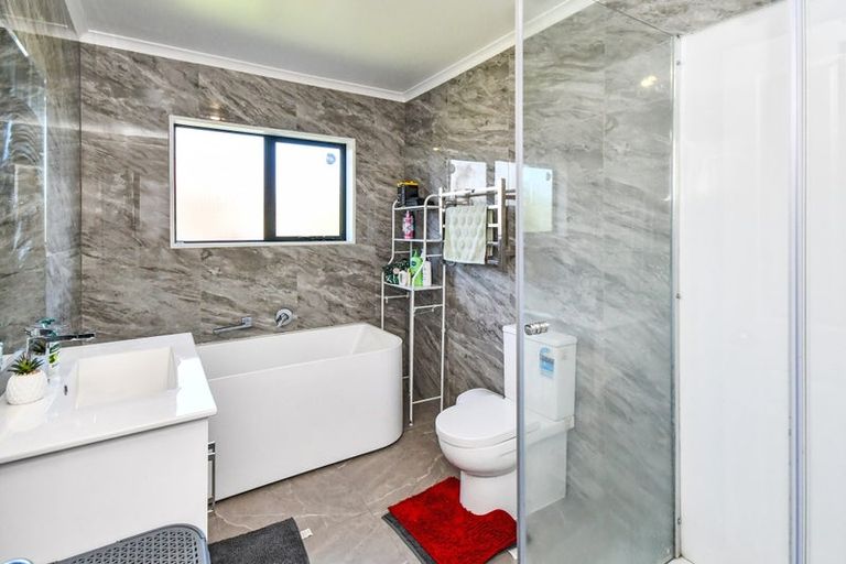 Photo of property in 6 Chayward Place, Mangere, Auckland, 2022