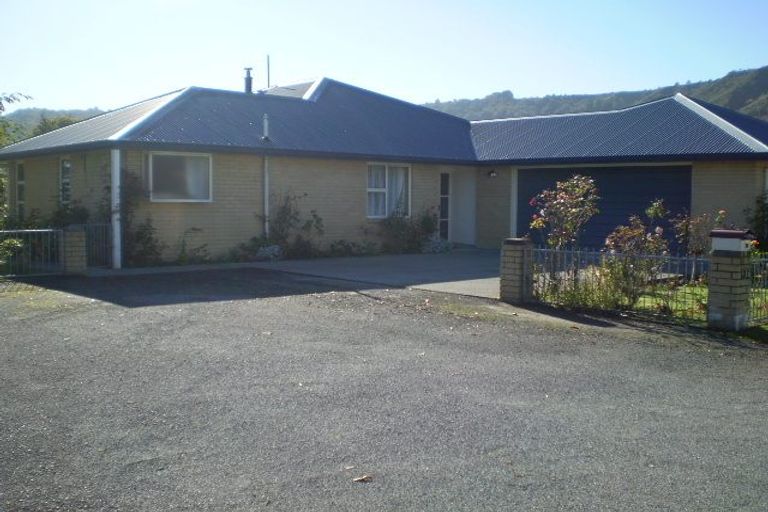 Photo of property in 74-76 Shiel Street, Reefton, 7830