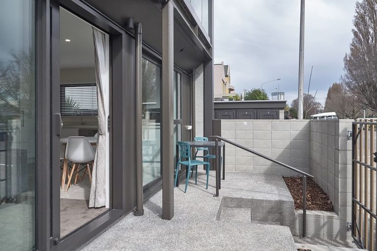 Photo of property in Riverena Flats, 377 Barbadoes Street, Christchurch Central, Christchurch, 8011
