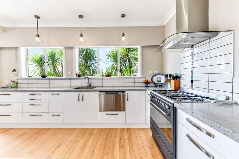 Photo of property in 17 Hinton Avenue, Forest Lake, Hamilton, 3200