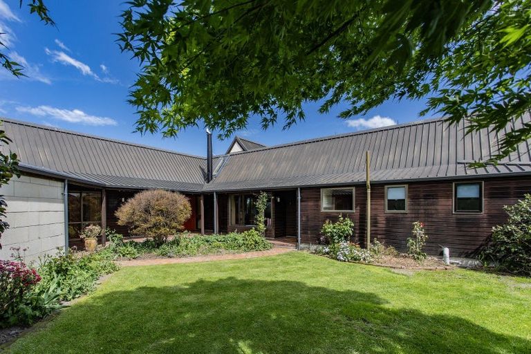 Photo of property in 12 Bankview Place, Amberley, 7410