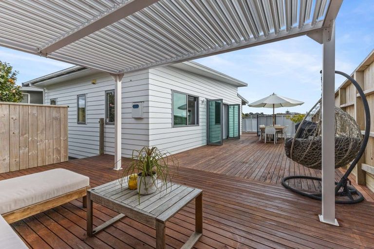 Photo of property in 13a Heta Road, Highlands Park, New Plymouth, 4312