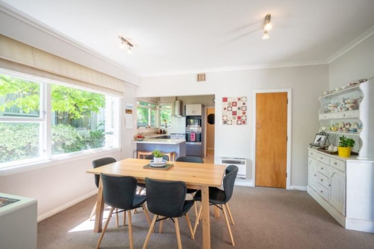 Photo of property in 36 Churchill Avenue, Hokowhitu, Palmerston North, 4410