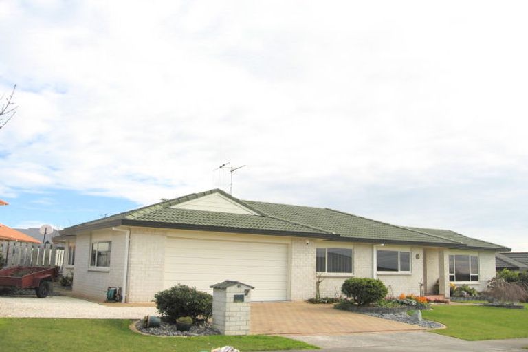 Photo of property in 7 Lochinver Drive, Nawton, Hamilton, 3200