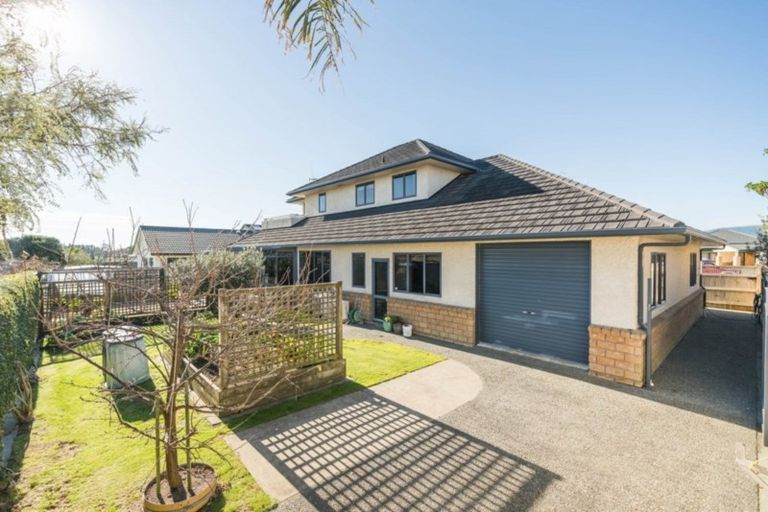 Photo of property in 39 Abby Road, Fitzherbert, Palmerston North, 4410
