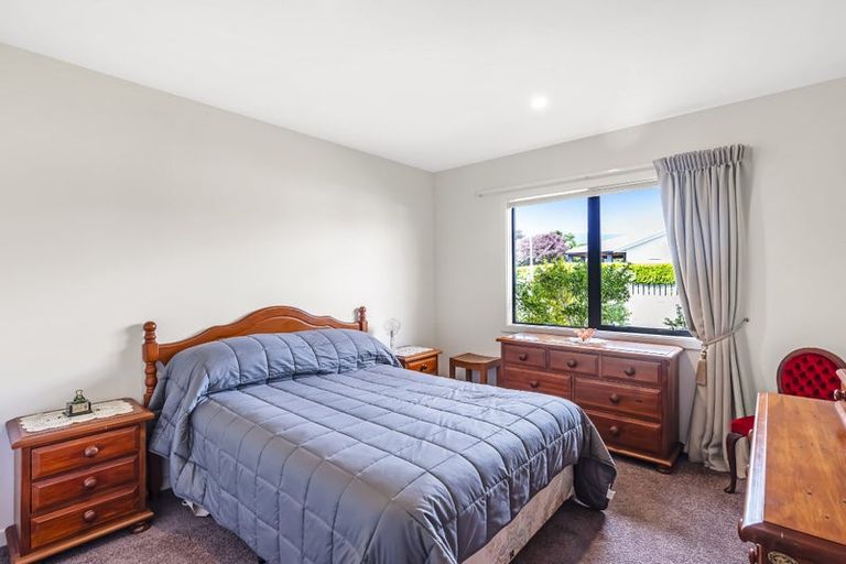 Photo of property in 2 Pohatu Lane, Otaki, 5512