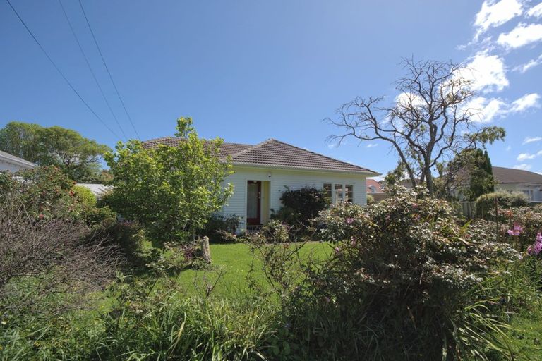 Photo of property in 143 Waiwhetu Road, Waterloo, Lower Hutt, 5011