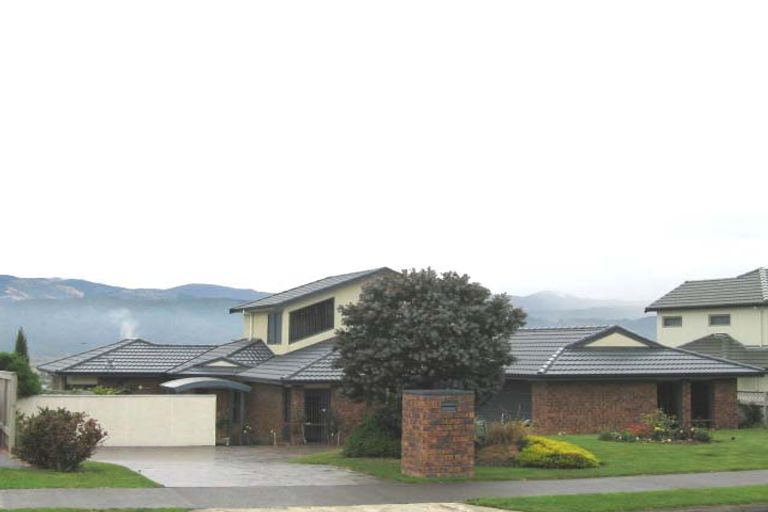 Photo of property in 5 Birkinshaw Grove, Riverstone Terraces, Upper Hutt, 5018